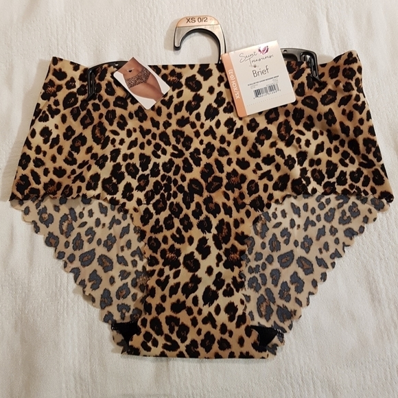 Secret Treasures women's size xs 0-2 brief animal print panties - Picture 1 of 3